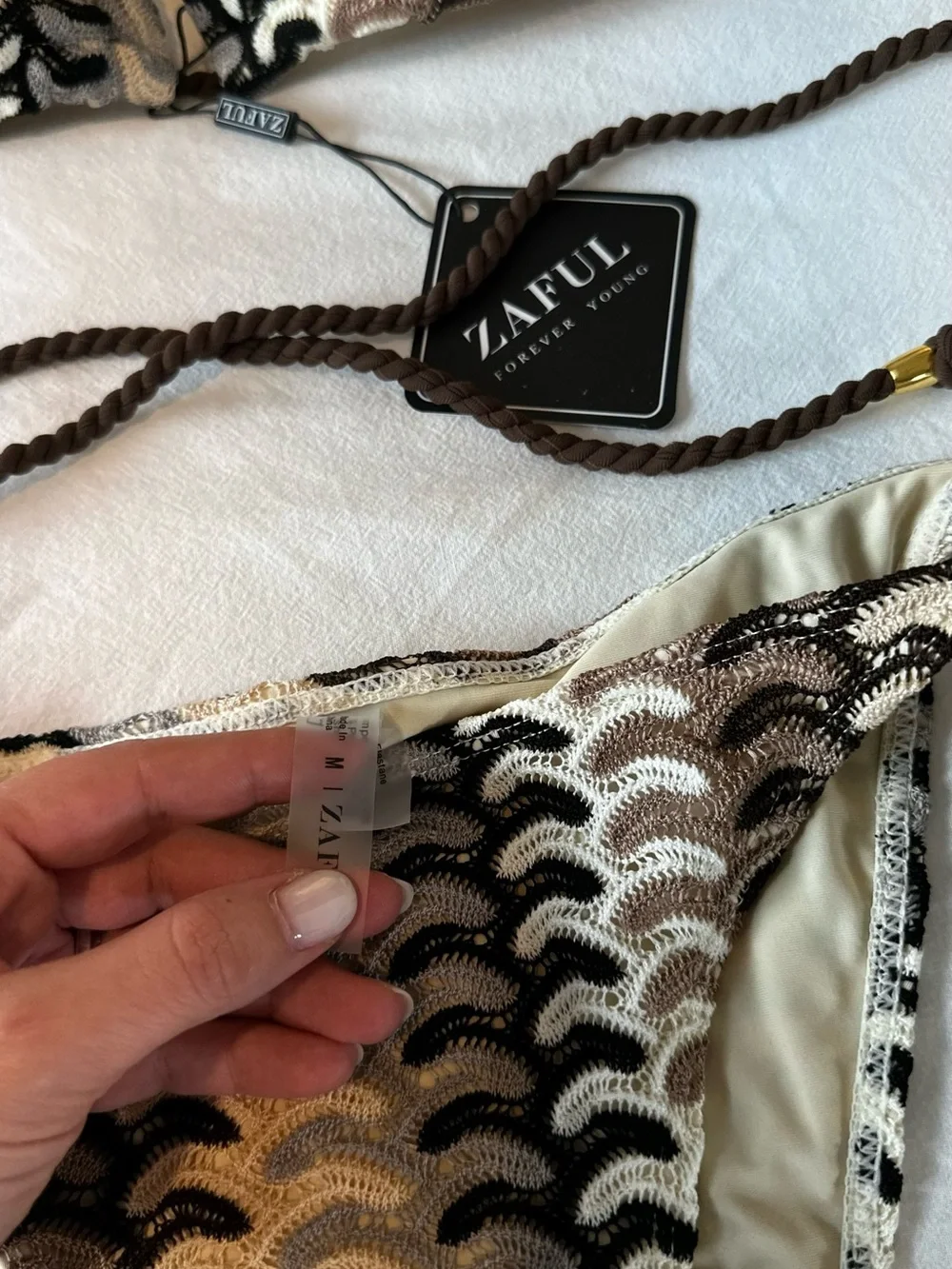 Zaful Neutral Scallop Wave Triangle Swim Set - Picture 3 of 3